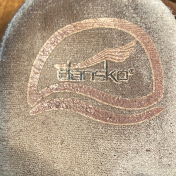 2 for price of 1! Really LOVED & USED 2 pr Patent LEATHER DANSKO clog SANDALS - Picture 7 of 8